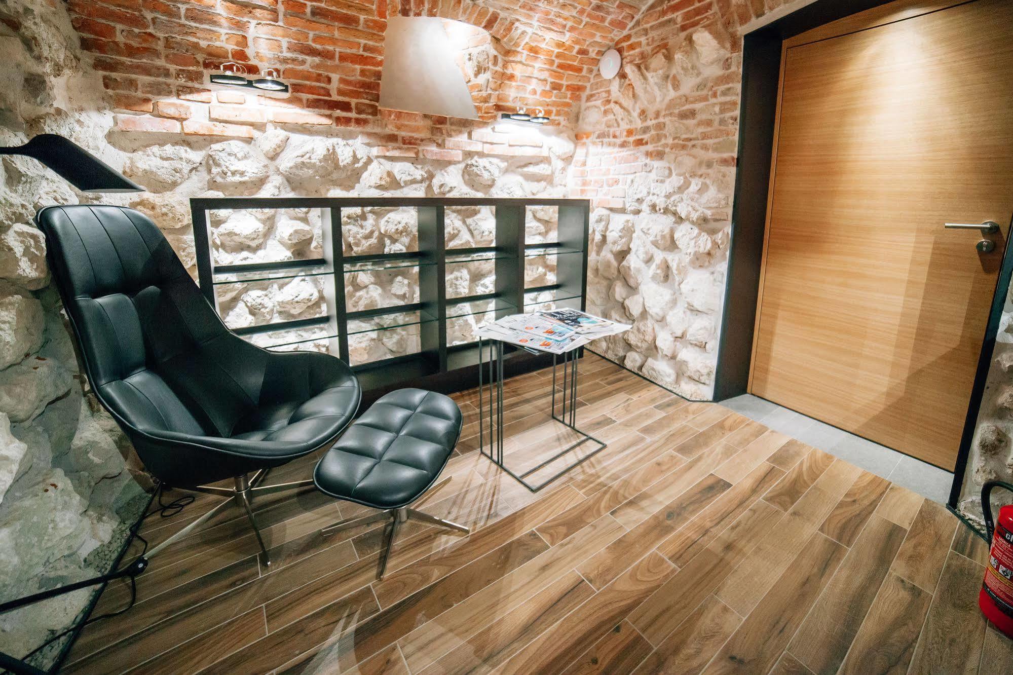 Modern Apartment By Wawel Castle Красков Екстериор снимка